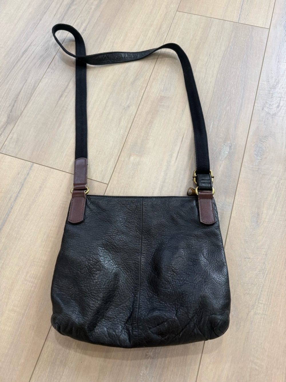 Fossil Black Leather Crossbody with Brass Accents - Picture 3 of 8